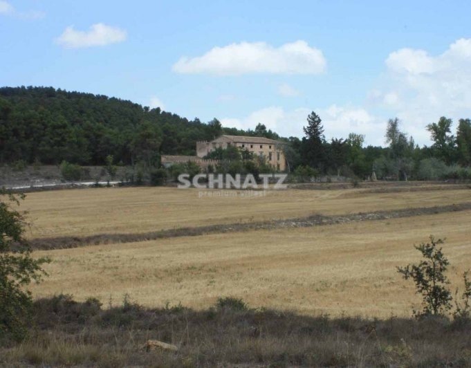 Mansión con capilla privada parcela de 50 hectáreas