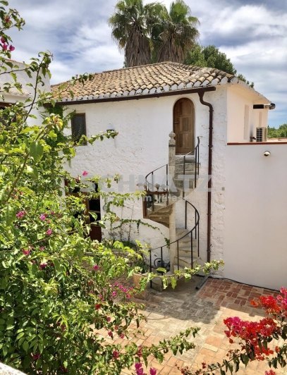 FINCA EN DENIA