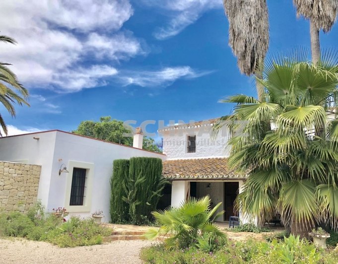 FINCA EN DENIA