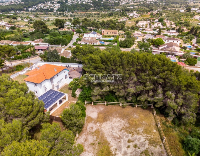 Bonita y soleada Parcela en Tarraula, Jávea