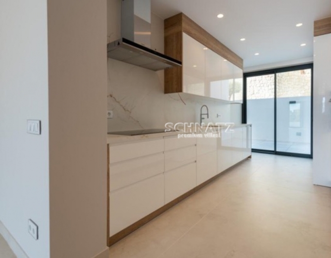 Moderna planta baja en Benidorm