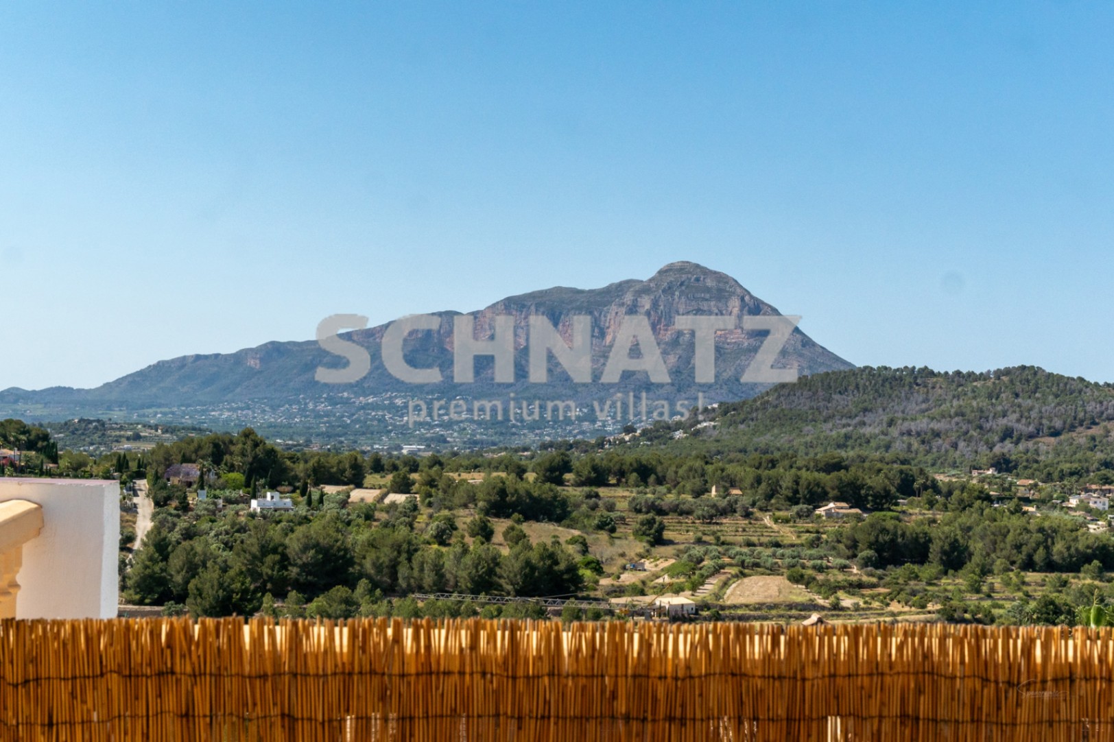 Villa con vistas al mar en venta en Jávea