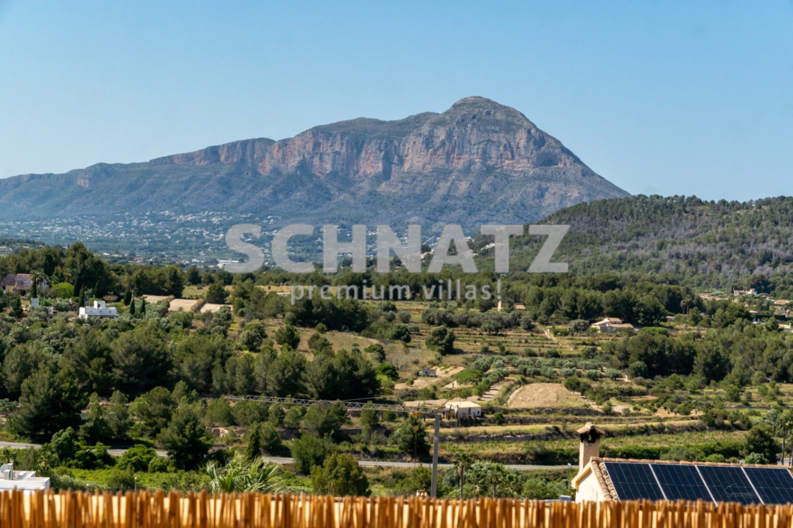 Villa con vistas al mar en venta en Jávea