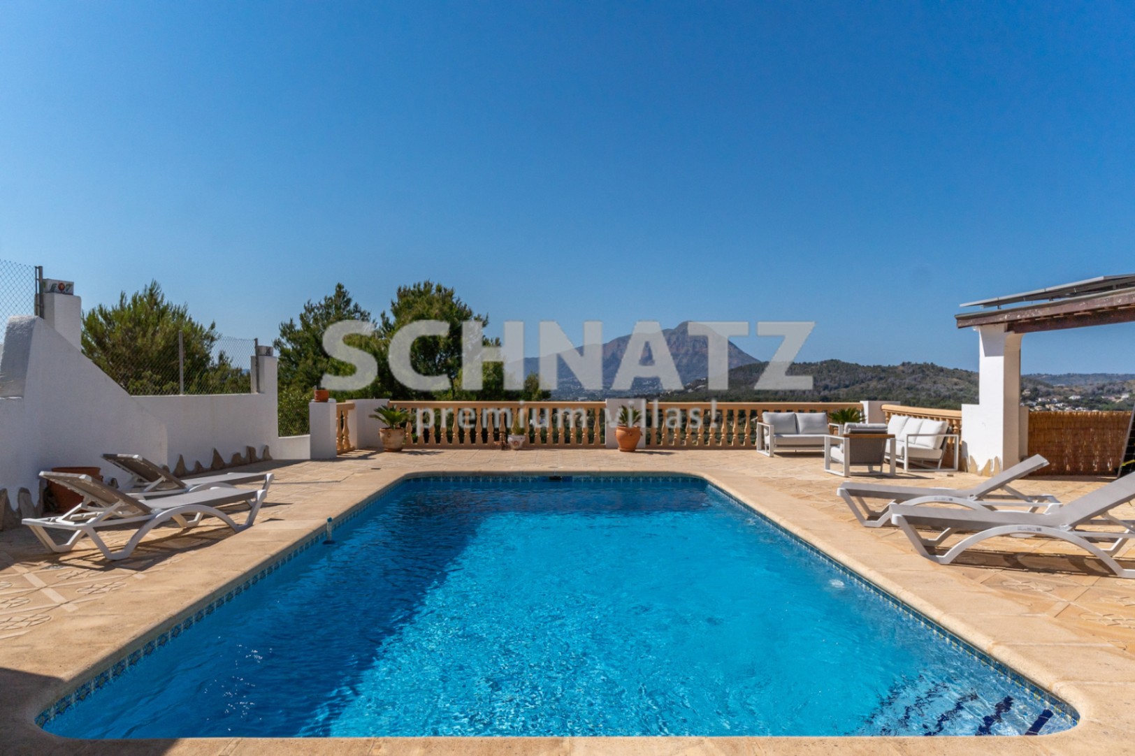 Villa con vistas al mar en venta en Jávea