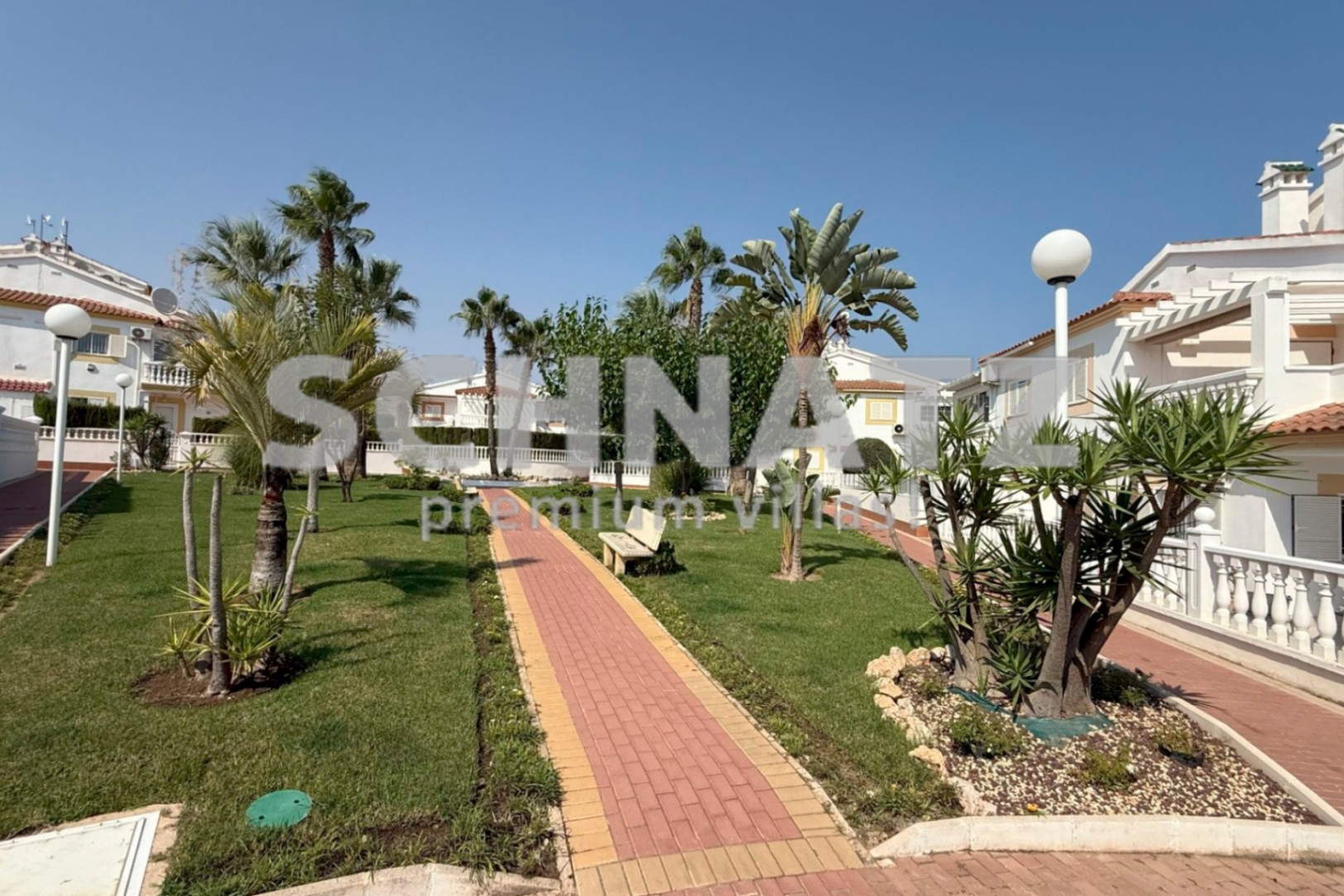 Bungalow en venta en Orihuela Costa, La Zenia
