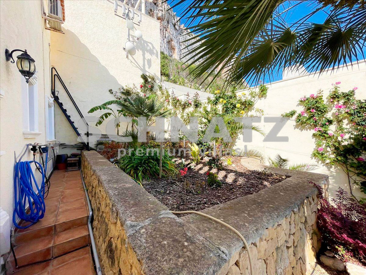 Villa con espectaculares vistas al mar en venta en Calpe