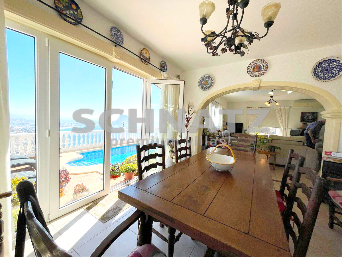 Villa con espectaculares vistas al mar en venta en Calpe