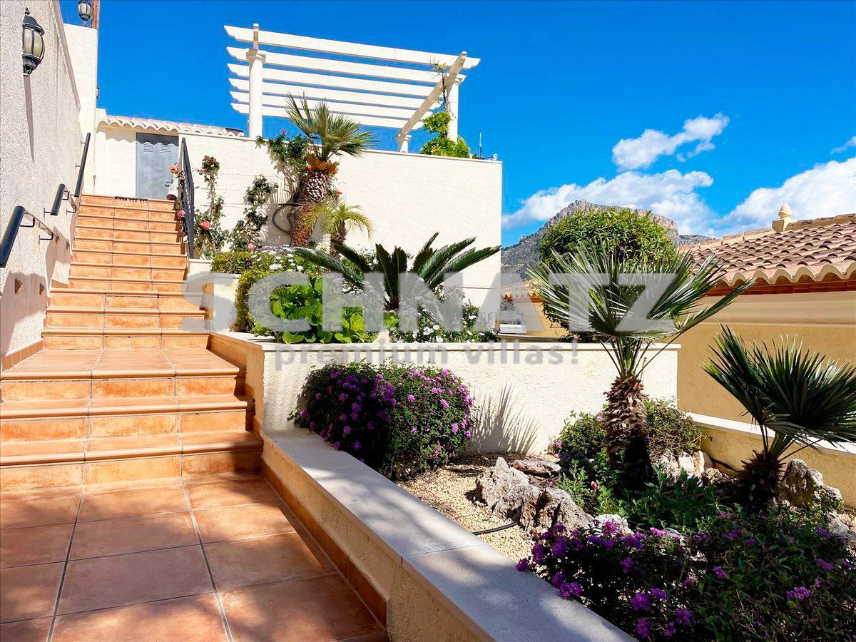 Villa con espectaculares vistas al mar en venta en Calpe