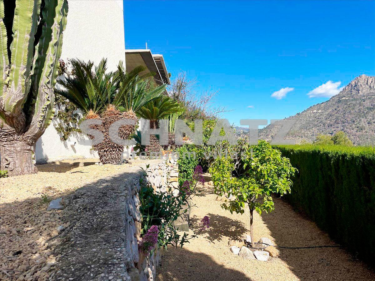 Villa con espectaculares vistas al mar en venta en Calpe