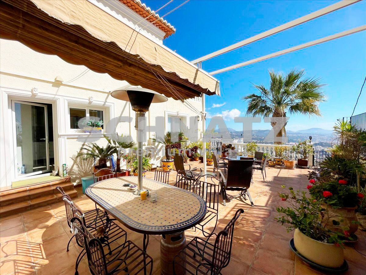 Villa con espectaculares vistas al mar en venta en Calpe