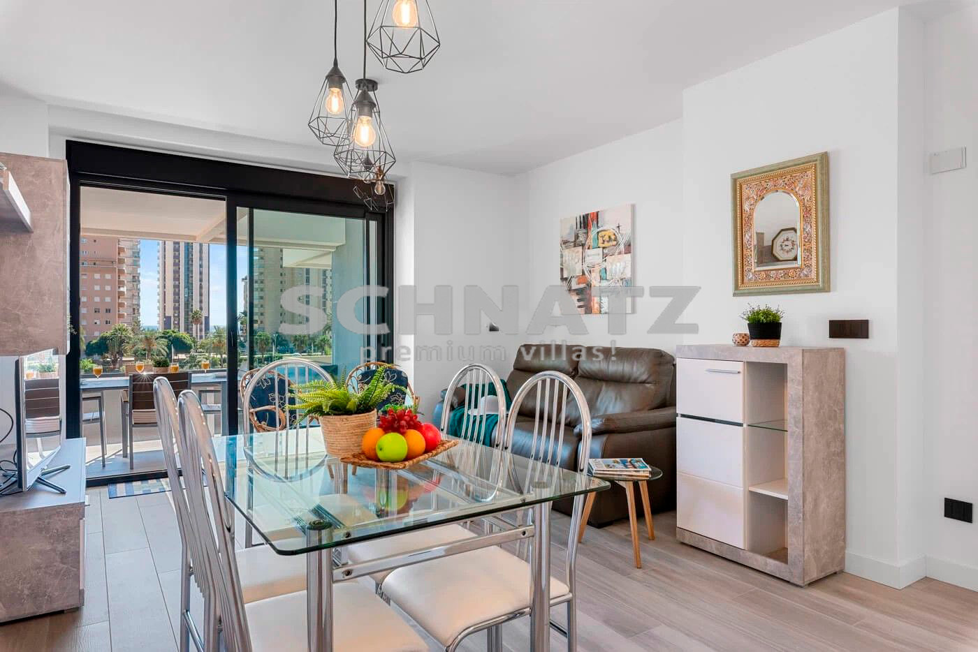 Exclusivo apartamento con vistas al mar en venta en la playa Arenal en Calpe