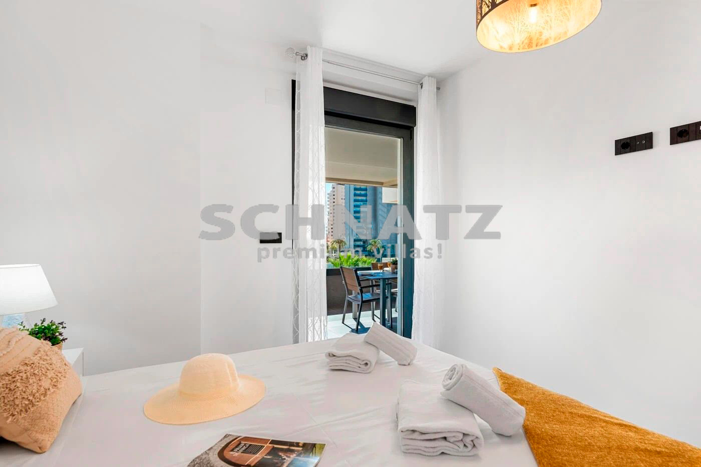 Exclusivo apartamento con vistas al mar en venta en la playa Arenal en Calpe
