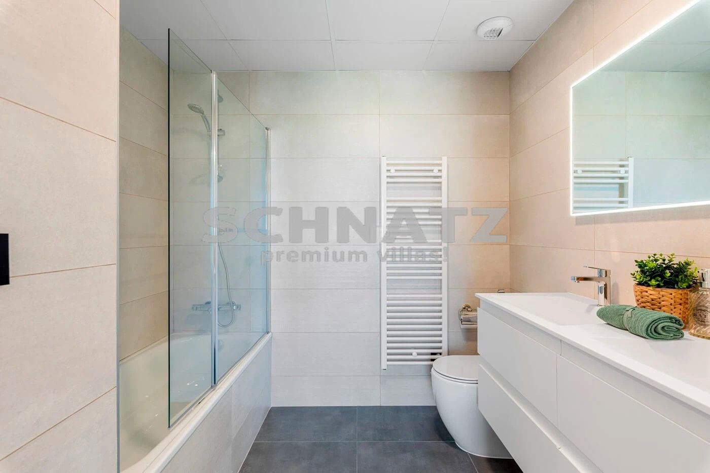 Exclusivo apartamento con vistas al mar en venta en la playa Arenal en Calpe