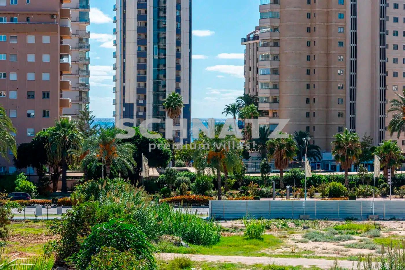 Exclusivo apartamento con vistas al mar en venta en la playa Arenal en Calpe