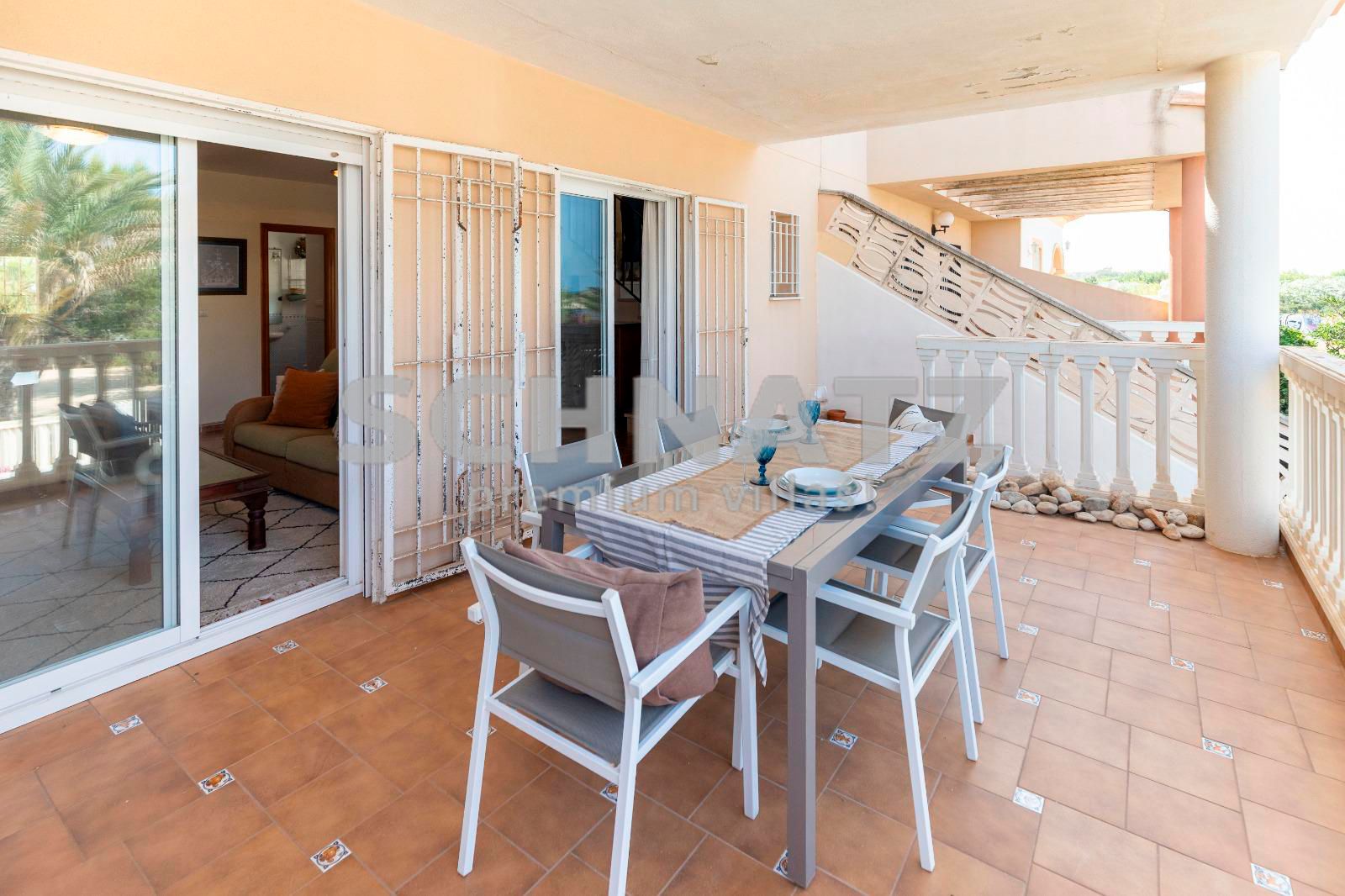Casa adosada en venta en Oliva