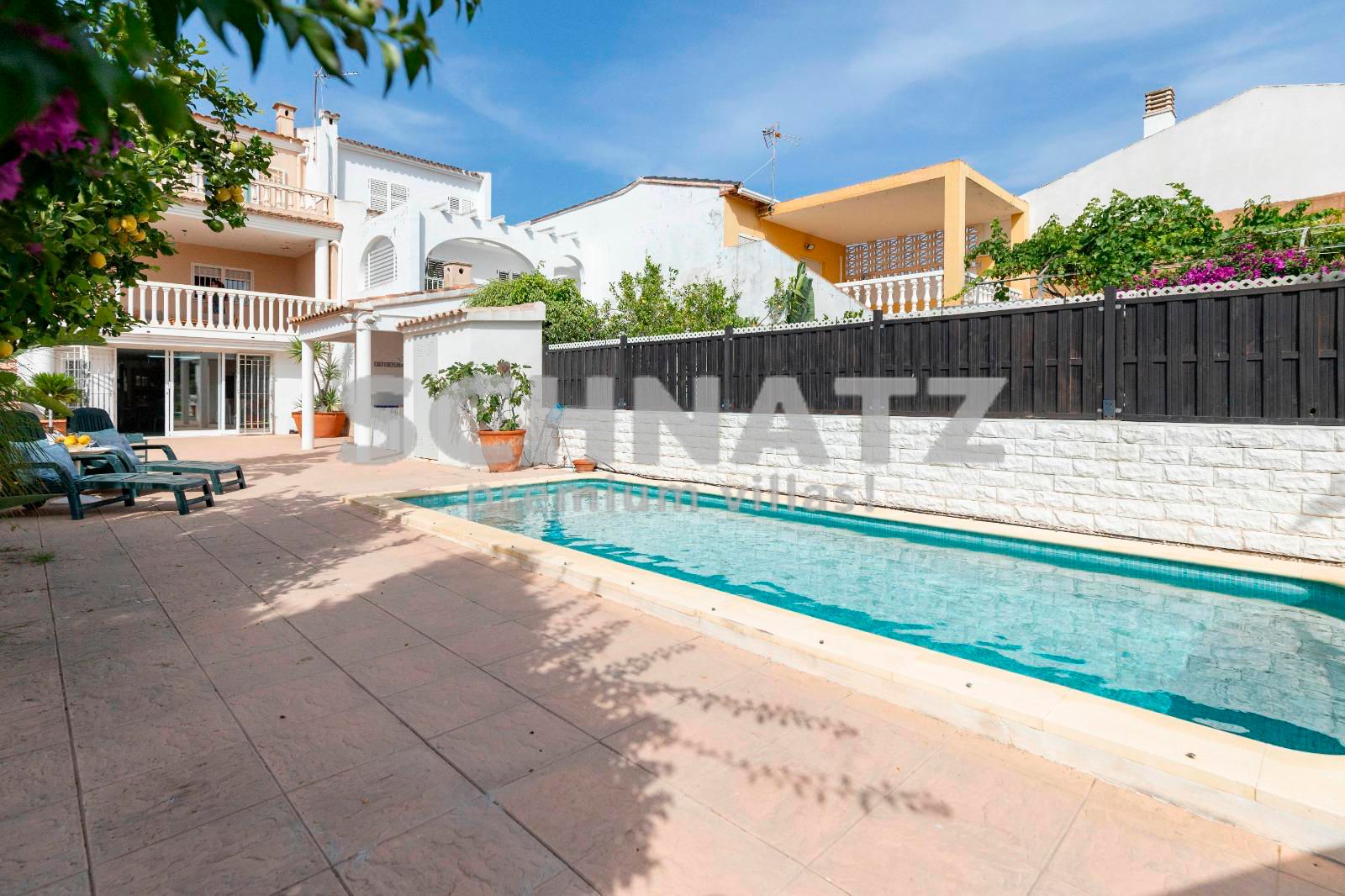 Casa adosada en venta en Oliva