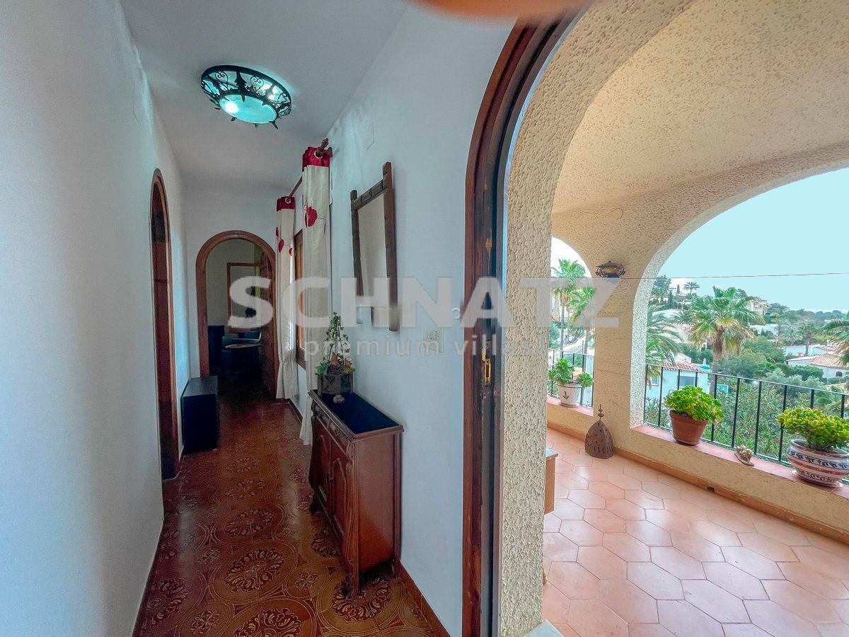 Villa con vistas al mar en venta en Benissa