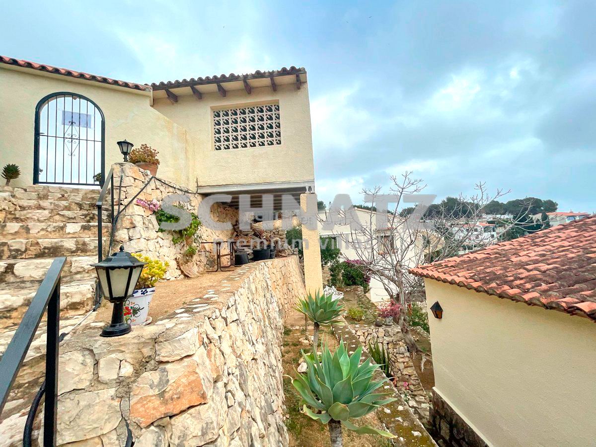 Villa con vistas al mar en venta en Benissa