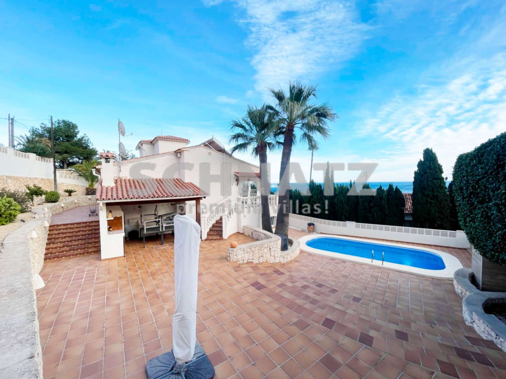Preciosa villa con vistas panorámicas al mar y al Peñón en venta en Calpe