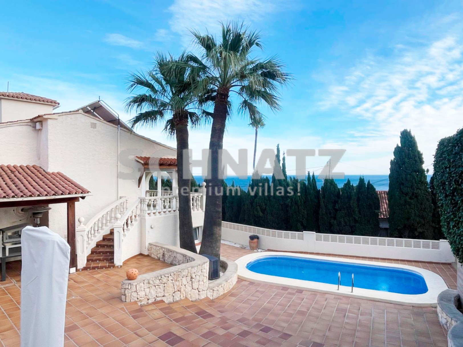 Preciosa villa con vistas panorámicas al mar y al Peñón en venta en Calpe