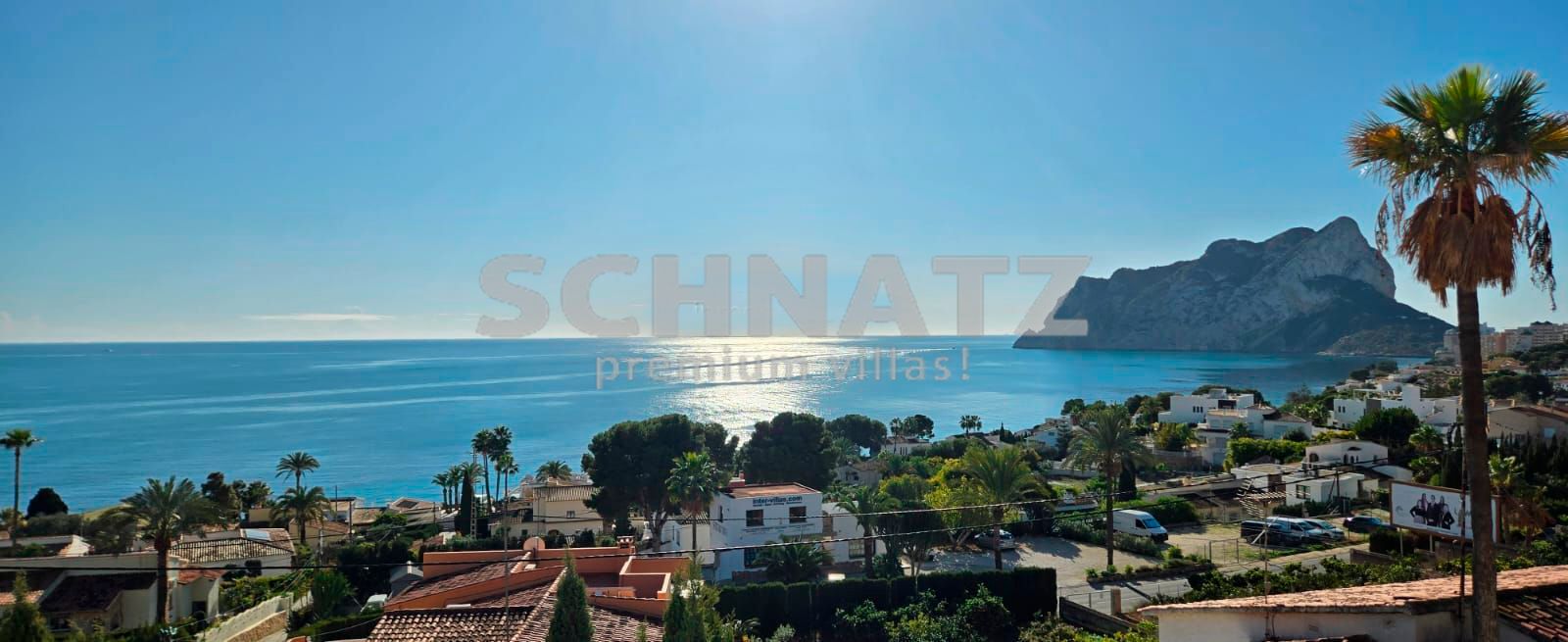 Preciosa villa con vistas panorámicas al mar y al Peñón en venta en Calpe