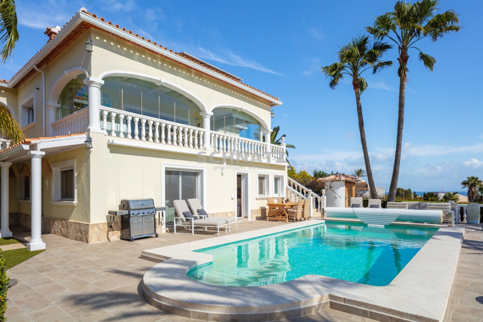 Espectacular villa con vistas al mar y orientación sur en Jávea