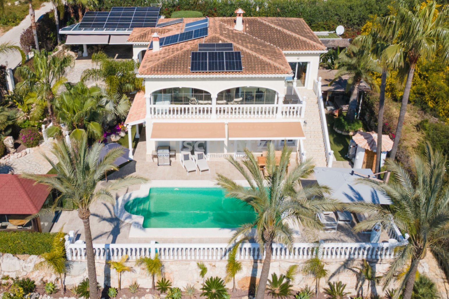 Espectacular villa con vistas al mar y orientación sur en Jávea