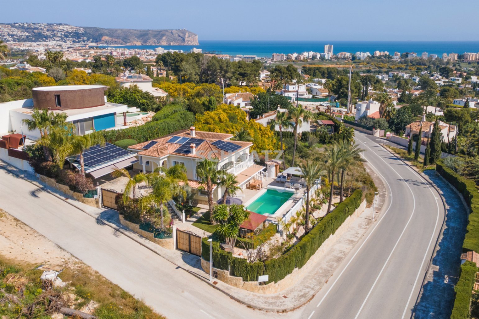 Espectacular villa con vistas al mar y orientación sur en Jávea