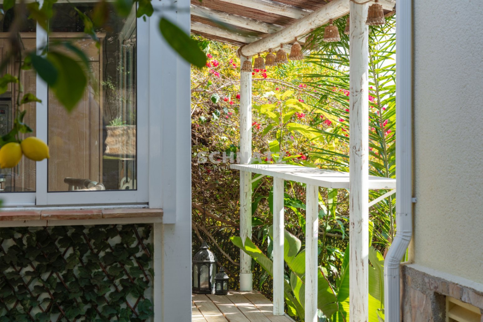 Villa con vistas al mar en Jávea – orientación sur, piscina y dos viviendas independientes