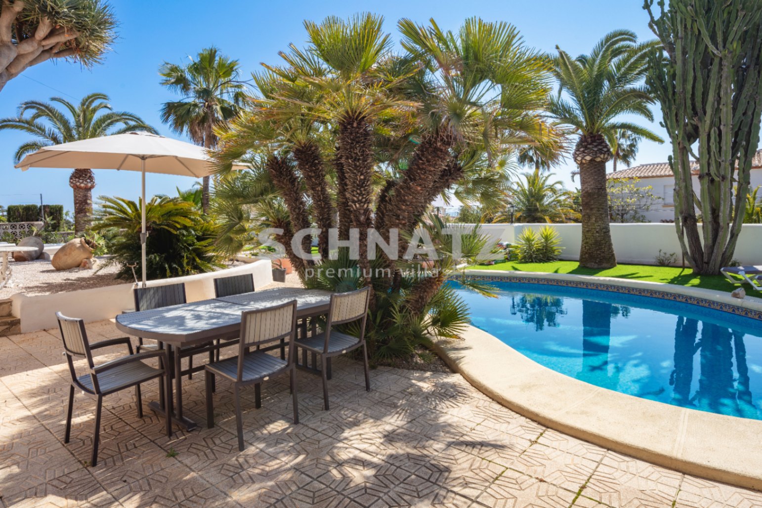 Encantadora villa en Jávea con vistas al mar y piscina