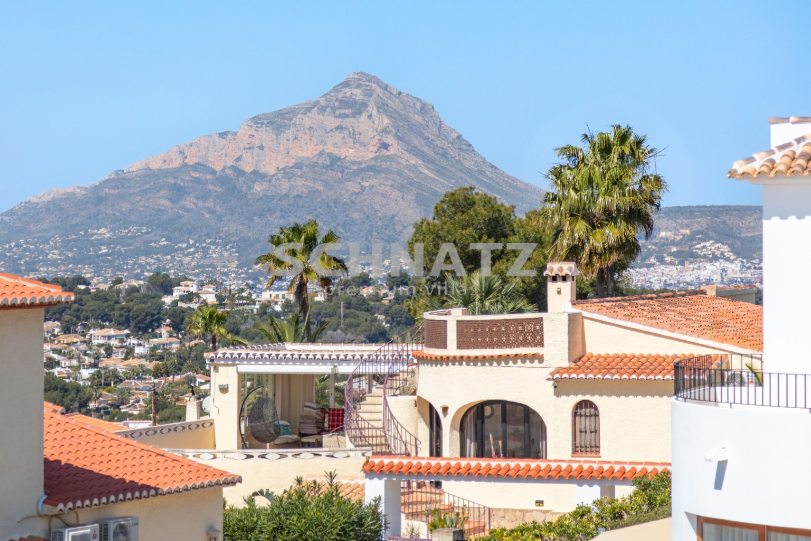 Encantadora villa en Jávea con vistas al mar y piscina