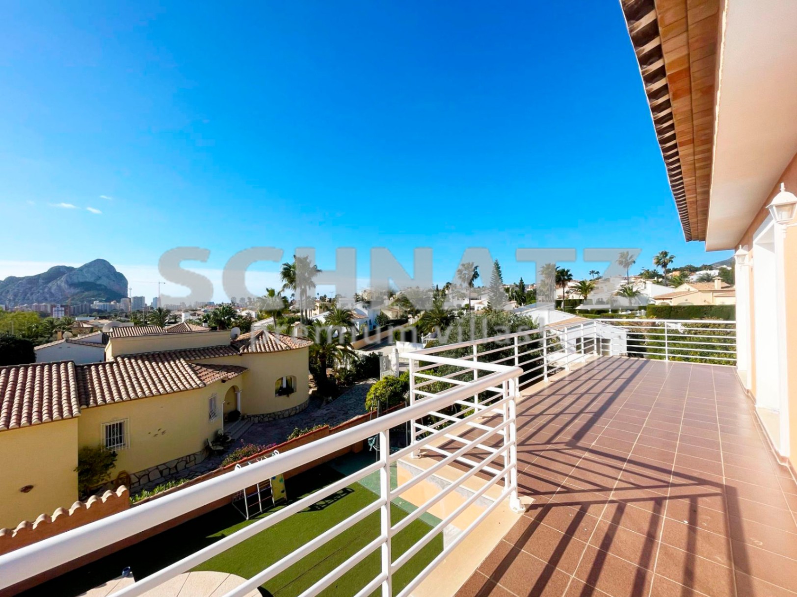 Villa en venta en Calpe con vistas panorámicas al Peñón de Ifach