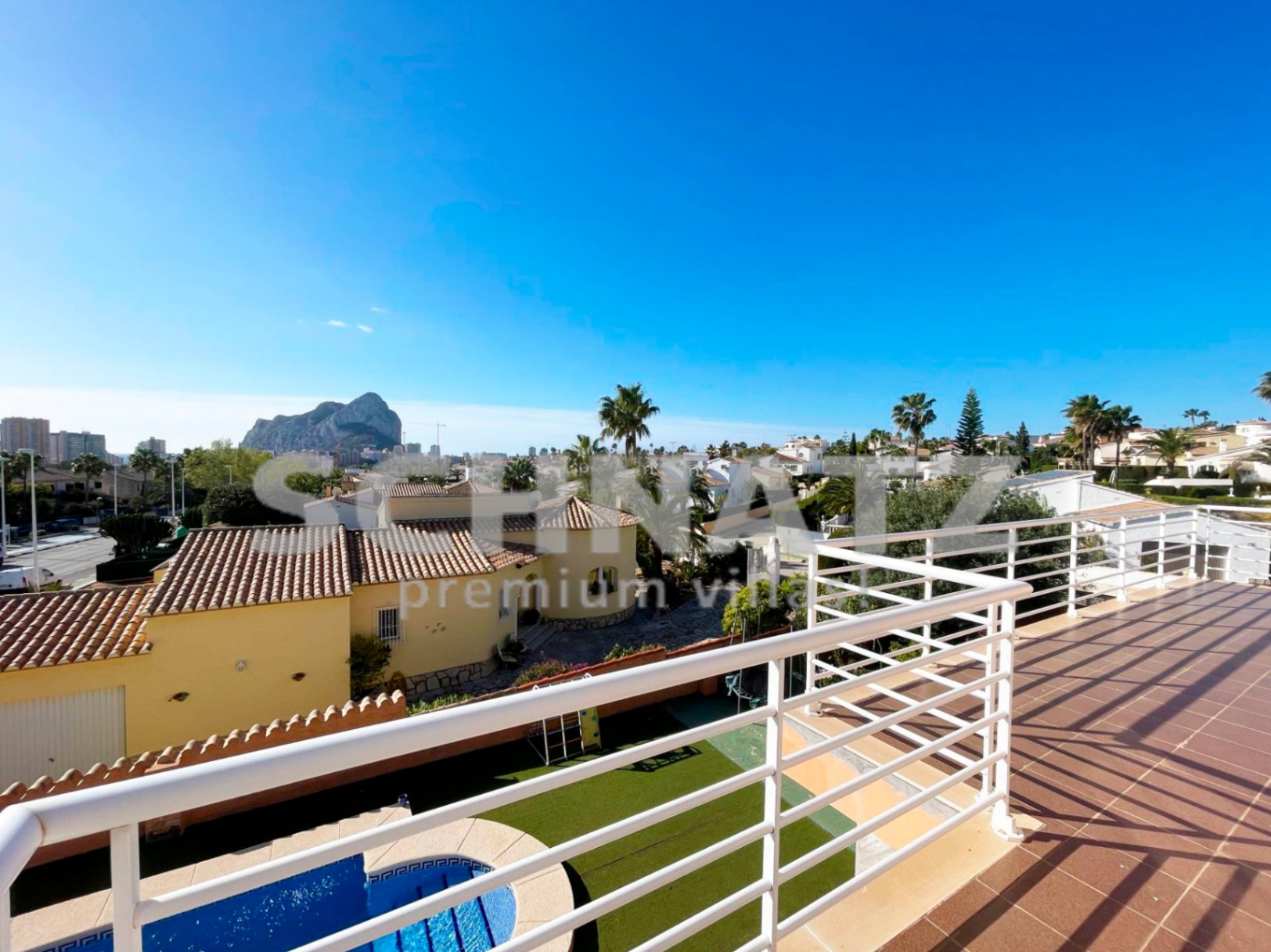 Villa en venta en Calpe con vistas panorámicas al Peñón de Ifach