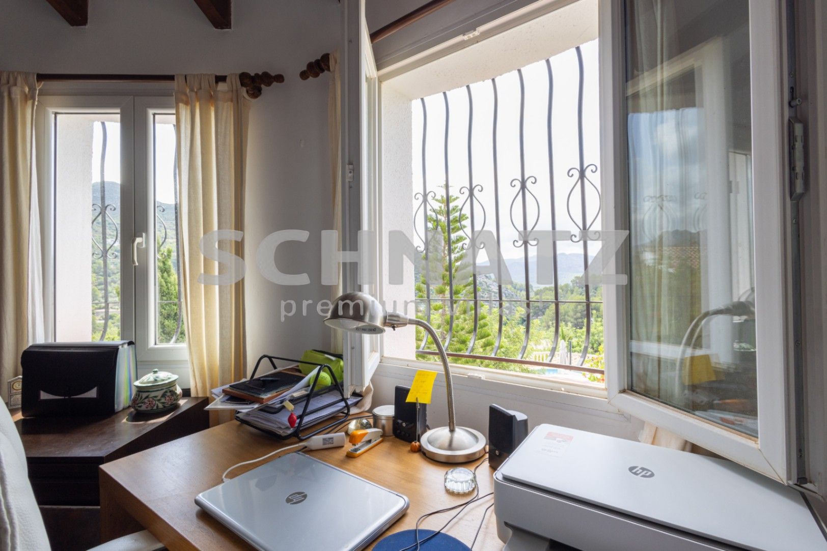 Chalet con vistas a la montaña en Alcalalí
