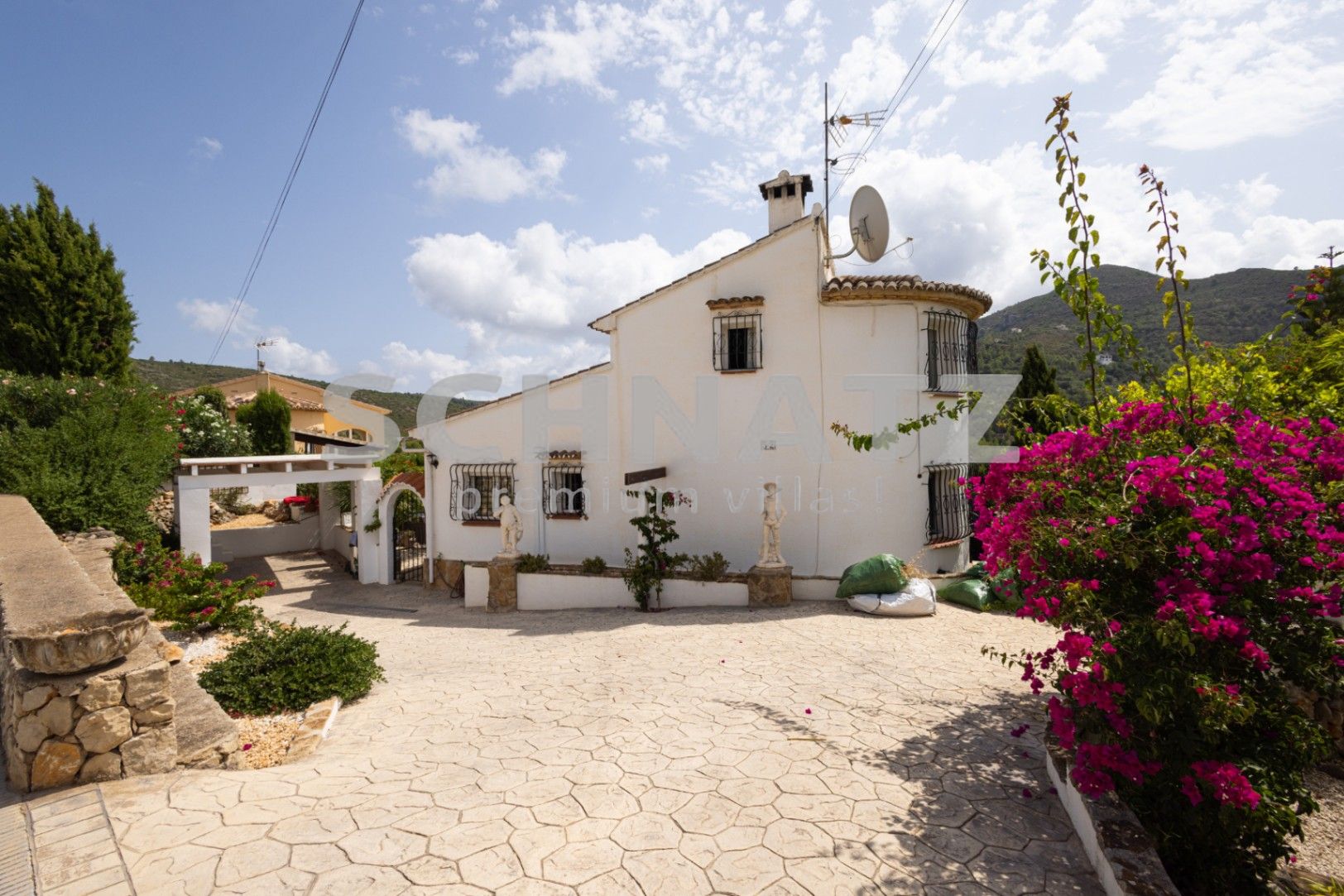 Chalet con vistas a la montaña en Alcalalí