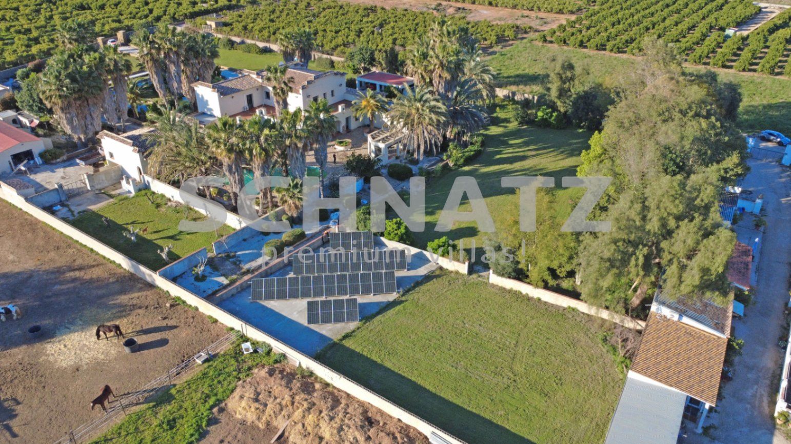Espectacular villa / finca sobre una parcela de 10.000 m² en Ondara