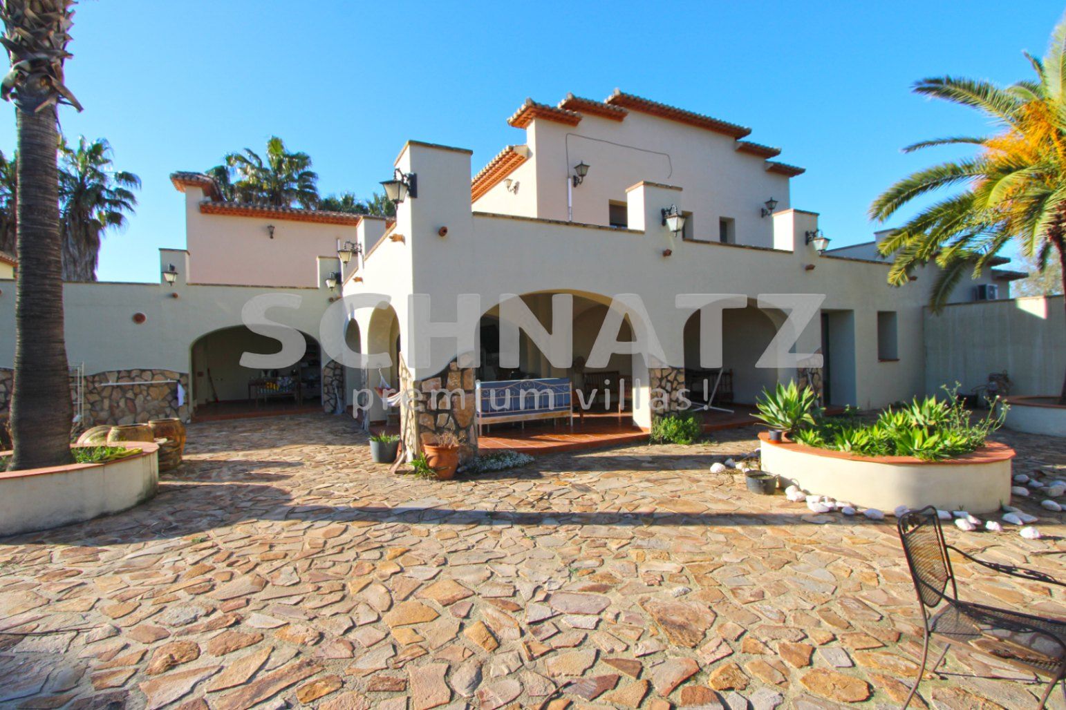 Espectacular villa / finca sobre una parcela de 10.000 m² en Ondara