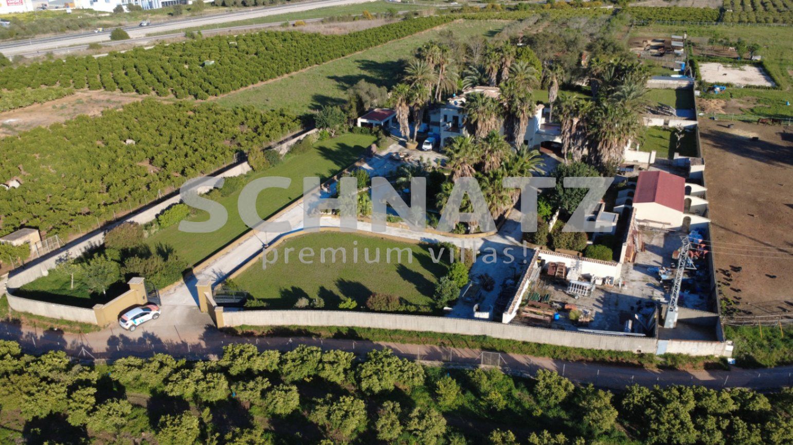 Espectacular villa / finca sobre una parcela de 10.000 m² en Ondara