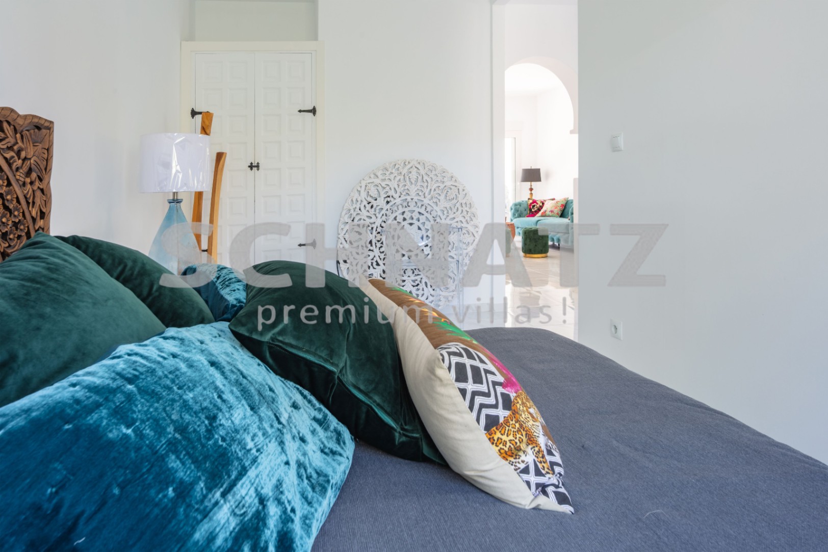 Villa totalmente renovada en Els Poblets – a solo 50 metros de la playa, con vistas al mar