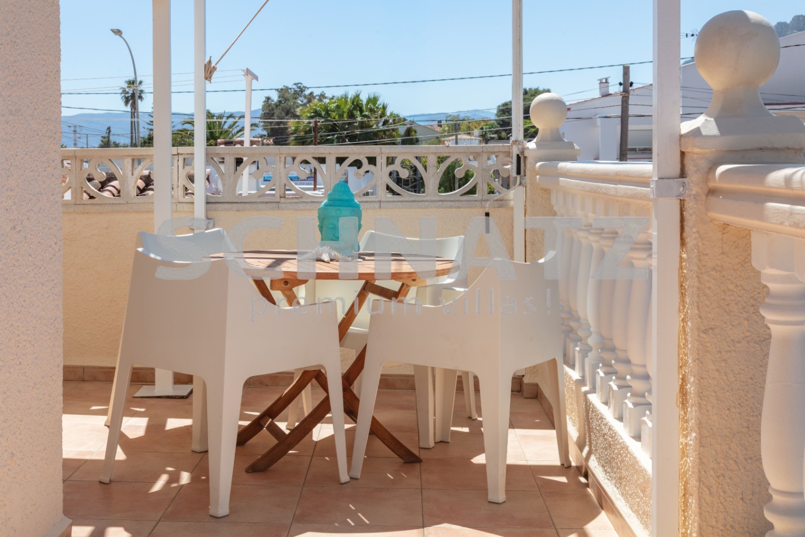 Villa totalmente renovada en Els Poblets con terraza en la azotea y cerca del mar