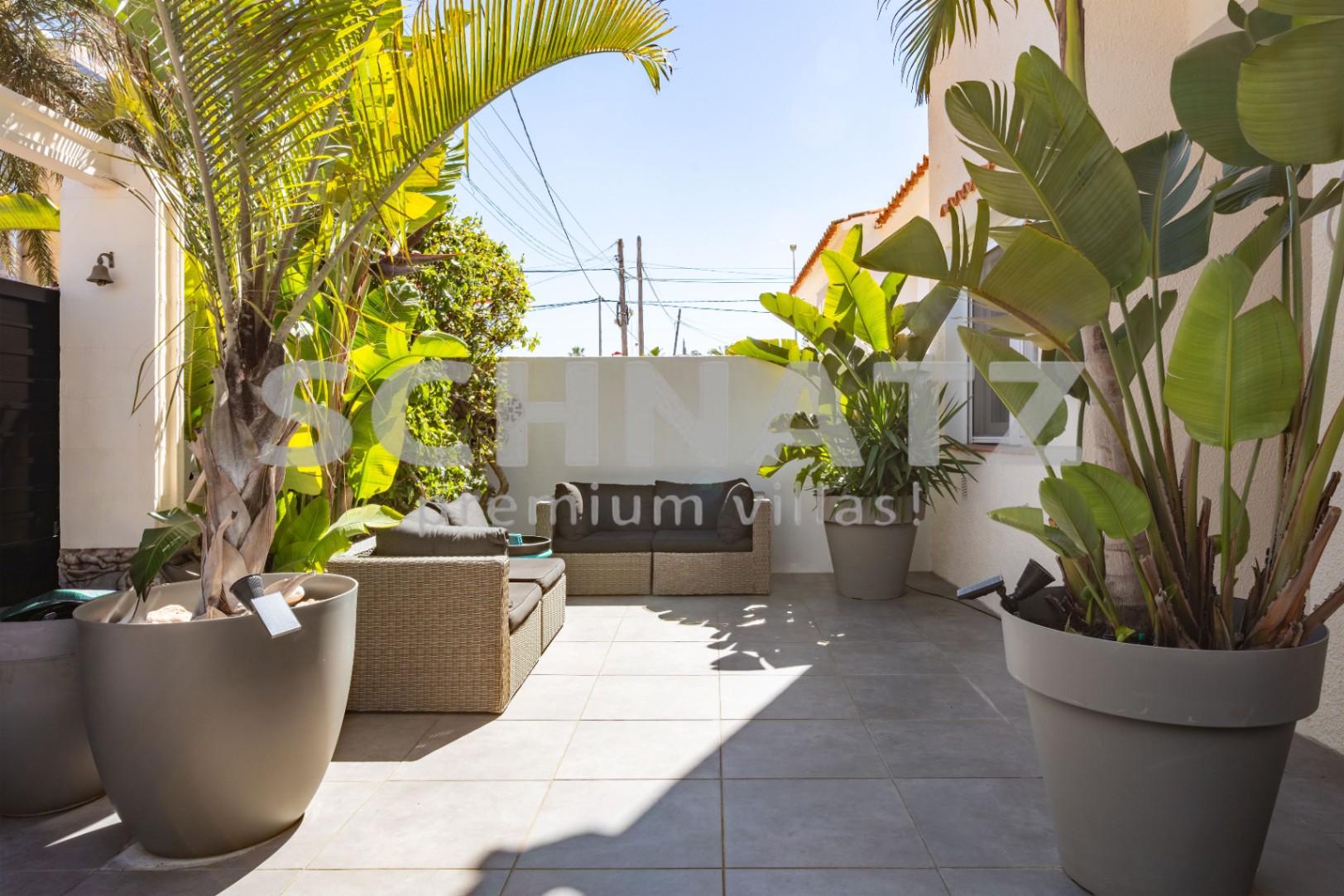 Villa totalmente renovada en Els Poblets con terraza en la azotea y cerca del mar