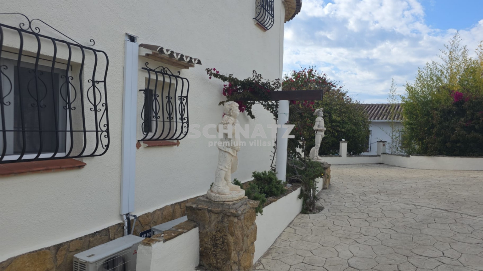 Chalet con vistas a la montaña en Alcalalí