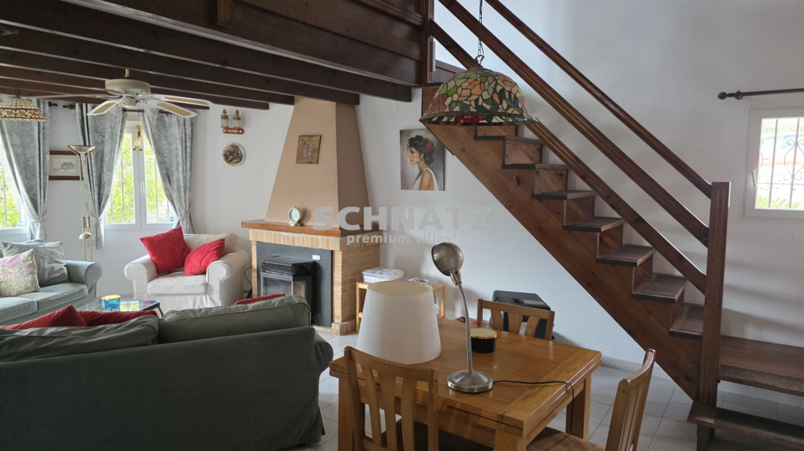 Chalet con vistas a la montaña en Alcalalí