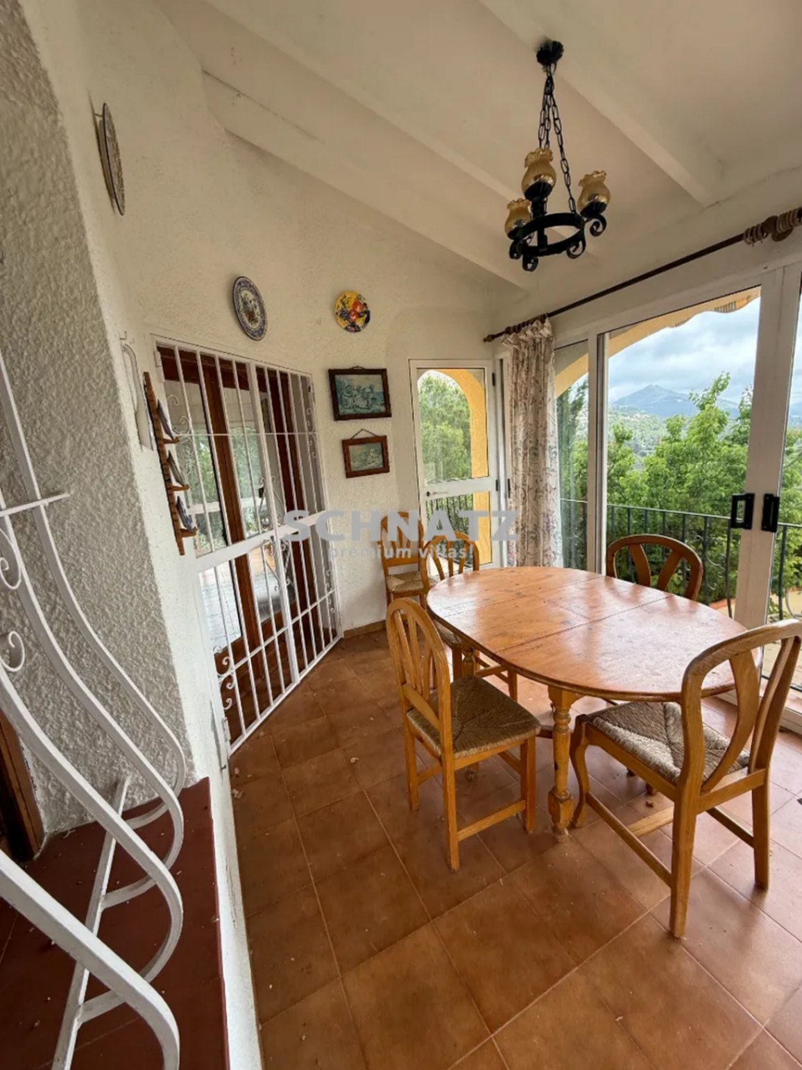 Exclusiva Finca Mediterránea en Parcent: Una Joya con Vistas Panorámicas y Gran Parcela Privada