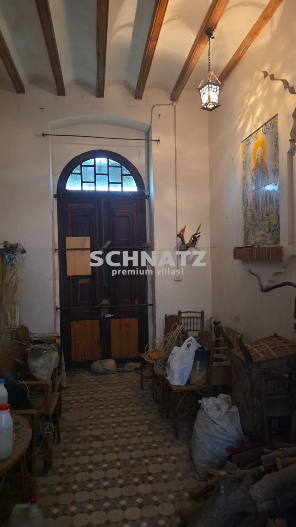 Espectacular e histórico palacete en Montaverner: Una joya por descubrir