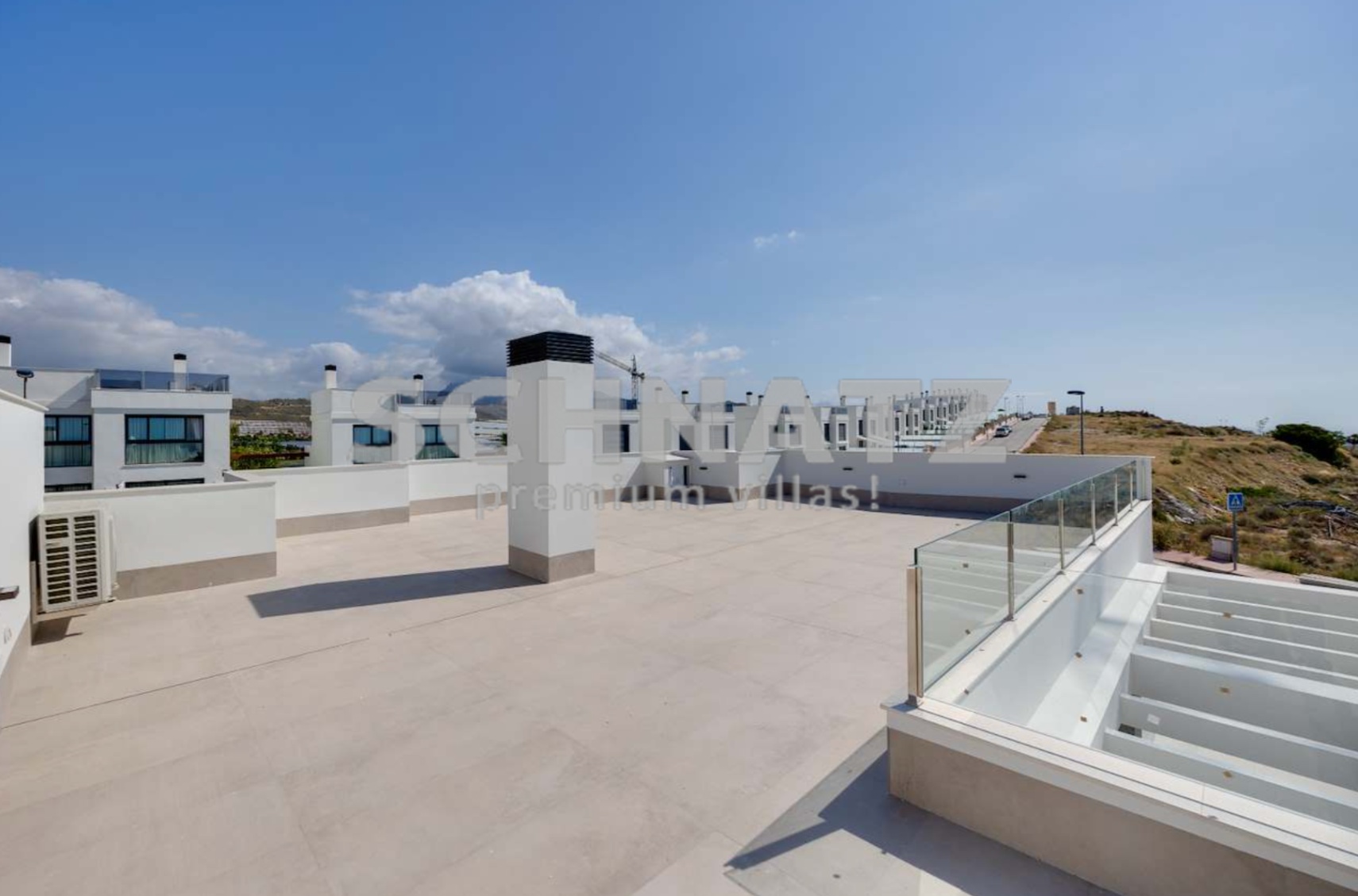 Villa con vistas al mar y piscina en venta en Mutxamel