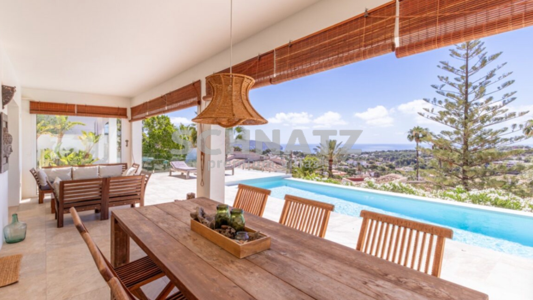 Espectacular villa con vistas al mar en venta en Moraira