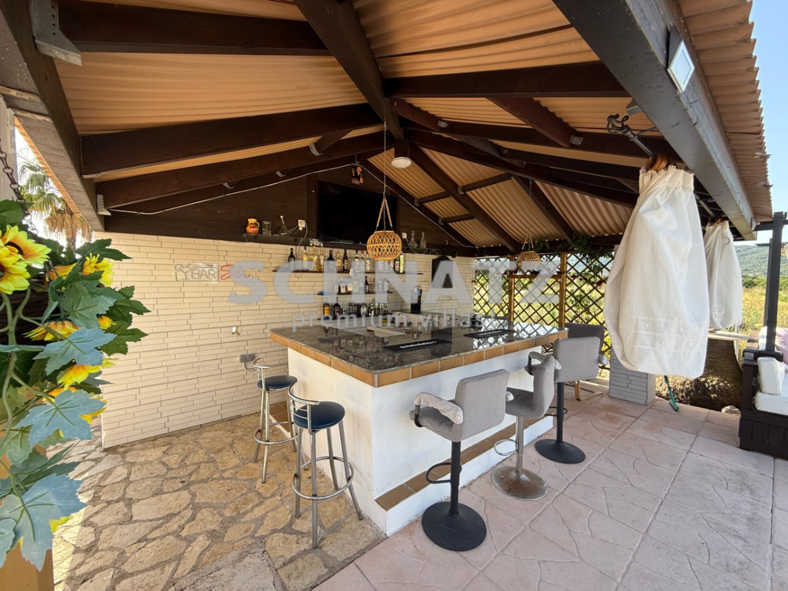 Espectacular finca con piscina en venta en Benimeli