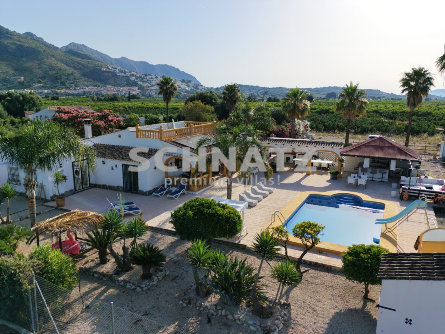 Espectacular finca con piscina en venta en Benimeli