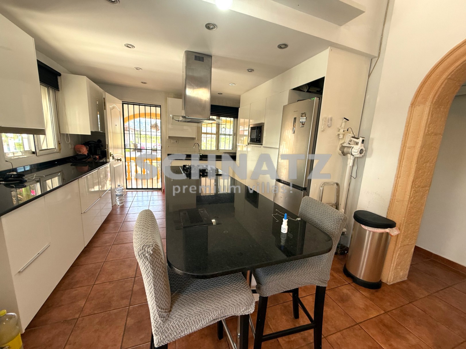 Espectacular finca con piscina en venta en Benimeli